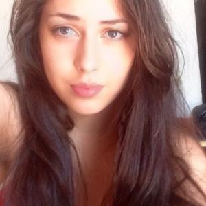 Profile picture for user Luna
